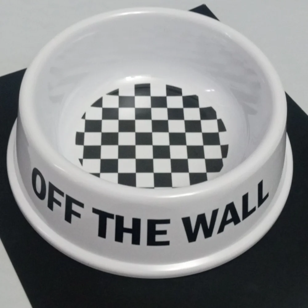 VANS 3 Piece Bundle, Dog Bowl, Faux Leather Coasters (2) & Sticky Post It Notes - Picture 4 of 8